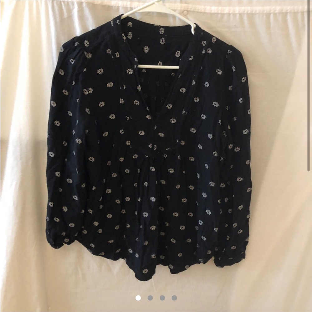 Black Loft long sleeve blouse w/ white flowers
